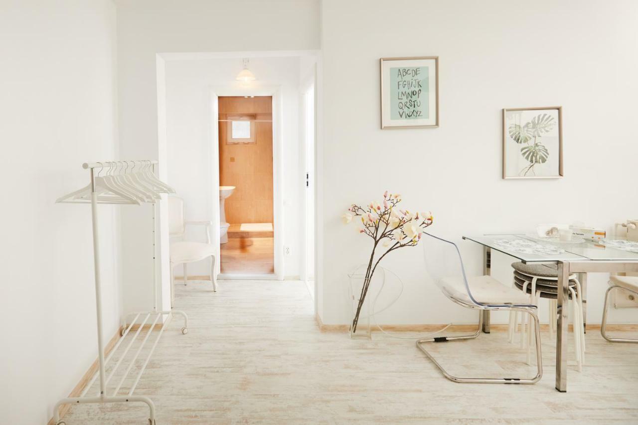 2 Bedroom Cozy Apartment Sinaia Esterno foto