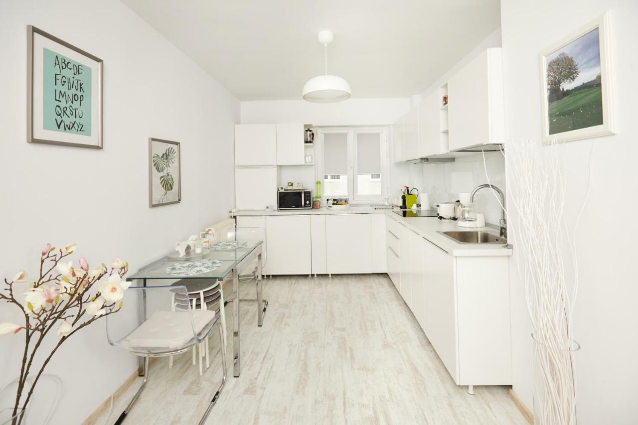 2 Bedroom Cozy Apartment Sinaia Esterno foto